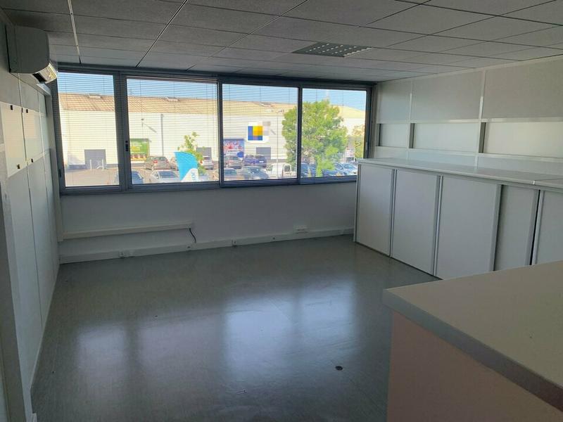 Bureau - 228 m²