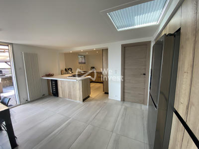 Villa - 235 m² - 10 pièces