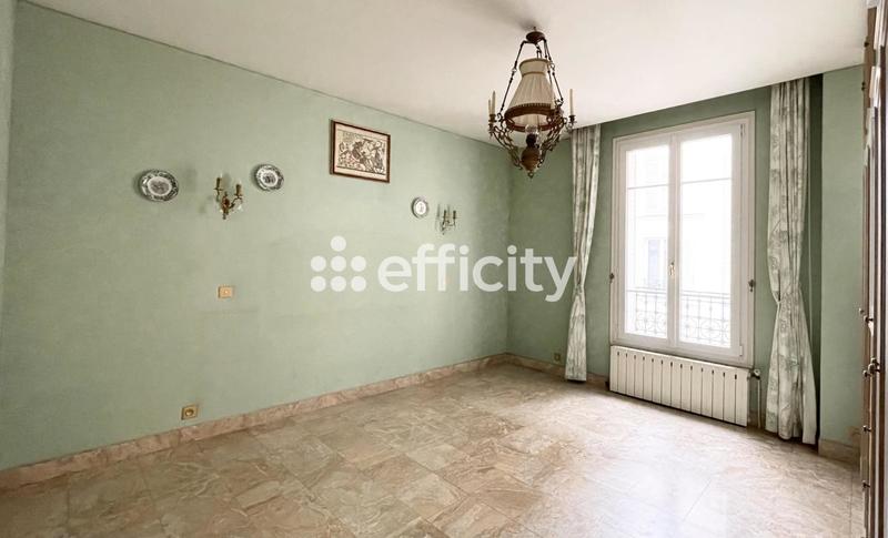 Appartement - 100 m² - 5 pièces