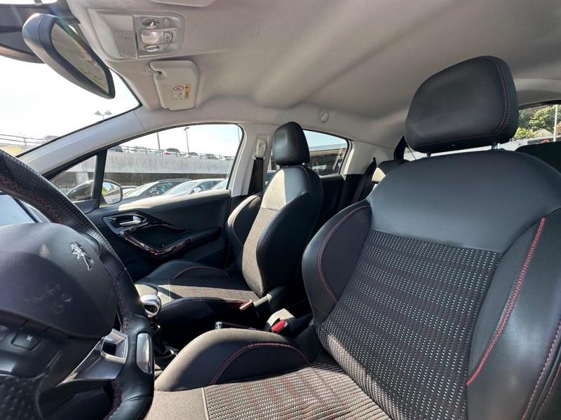 Peugeot 208 (2) 1.6 Bluehdi 120 s&amp;S Gt Line 5p