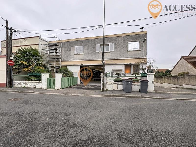 Local d'activité / Entrepôt - 345 m² - 4 pièces