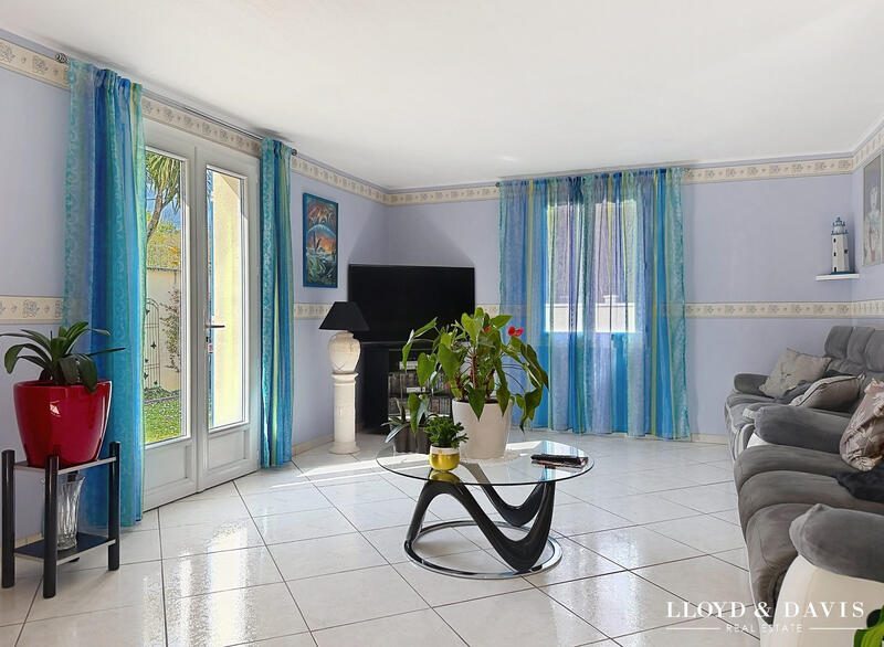 Maison - 104 m² - 5 pièces