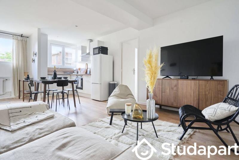 Chambre - 11 m² - 1 pièce