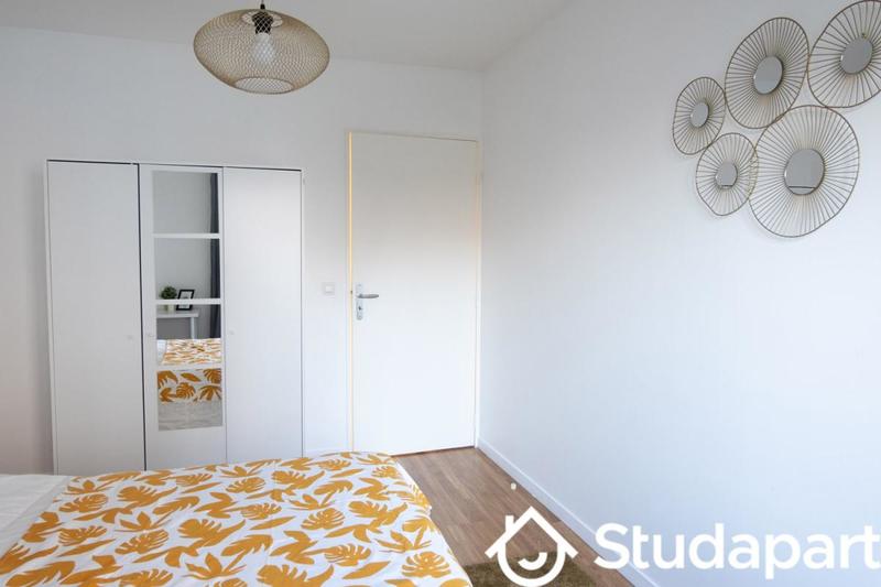 Chambre - 12 m² - 1 pièce