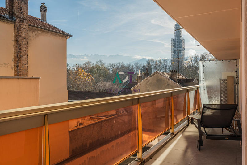 Appartement - 112 m² - 4 pièces