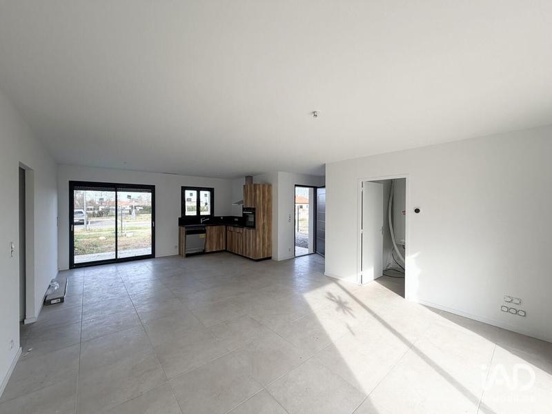 Maison - 92 m² - 4 pièces