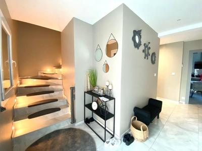 Maison - 185 m² - 7 pièces