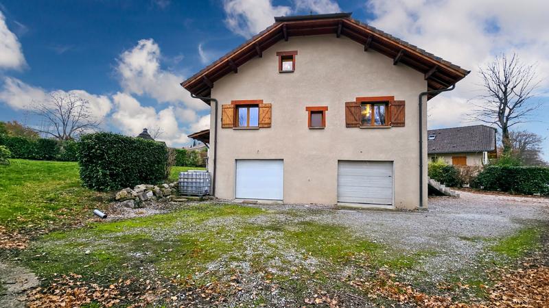 Maison - 252 m² - 6 pièces