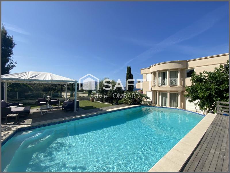 Villa - 356 m² - 10 pièces