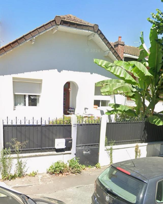 Maison - 161 m² - 9 pièces