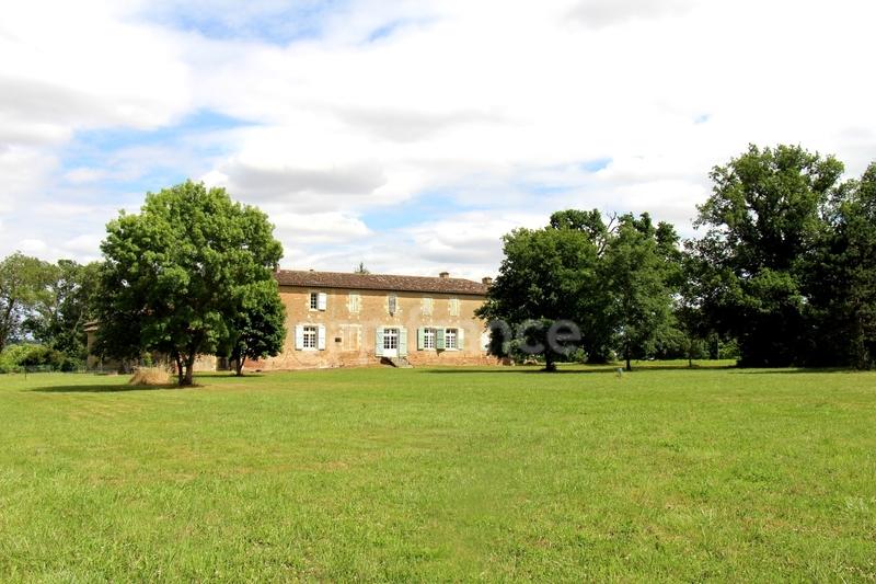 Château - 815 m² - 15 pièces