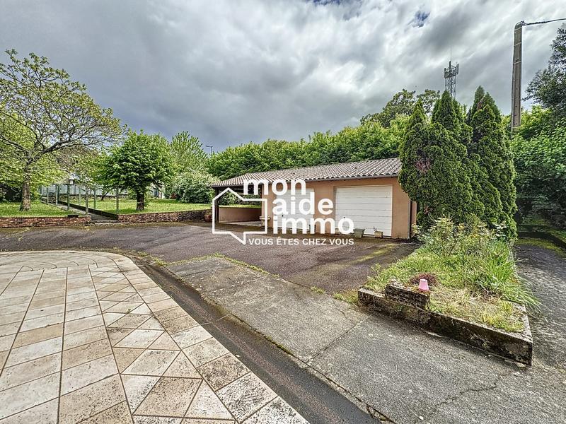 Maison - 300 m² - 15 pièces