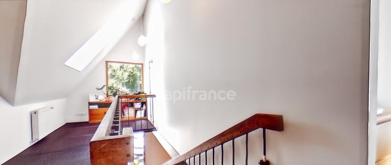 Propriété - 233 m² - 7 pièces