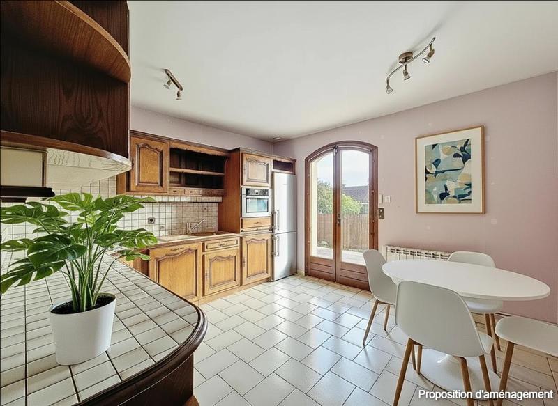 Maison - 206 m² - 9 pièces