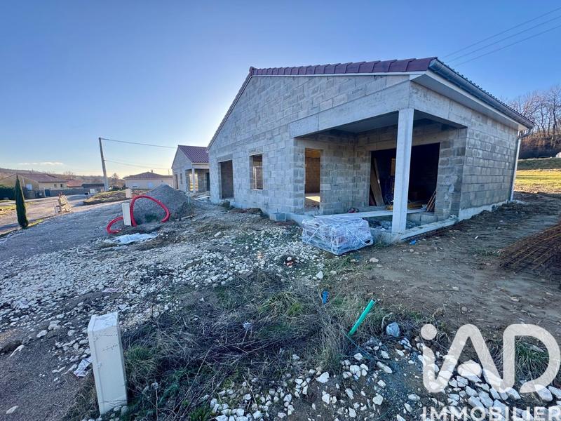 Maison - 95 m² - 4 pièces