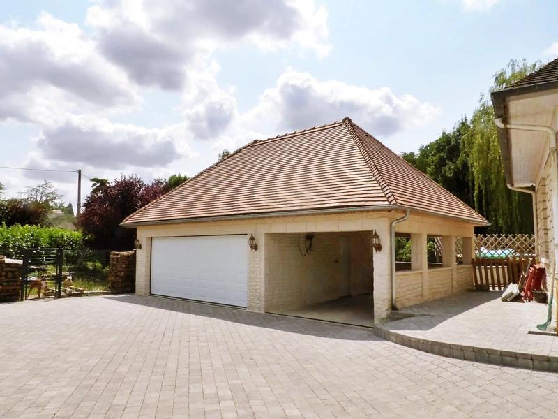 Maison - 220 m² - 8 pièces