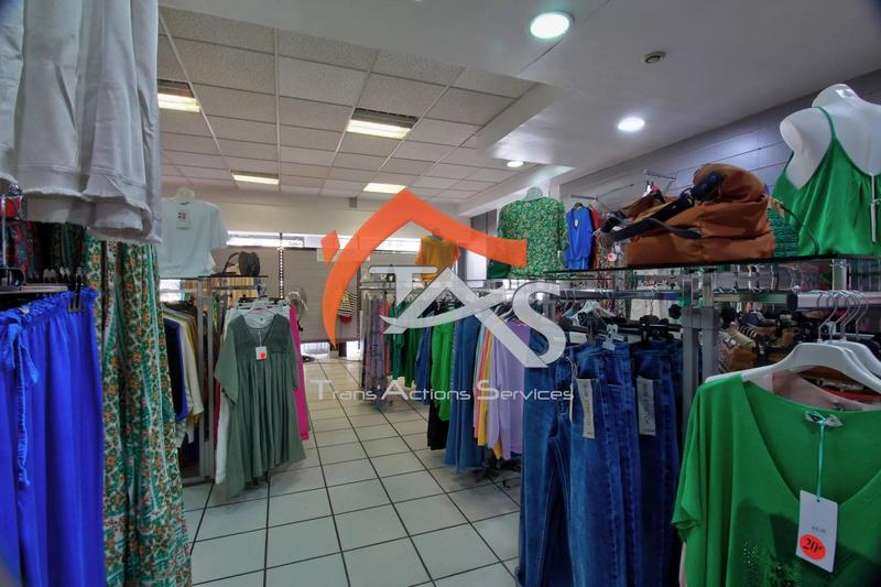 Bureau - 98 m² - 1 pièce