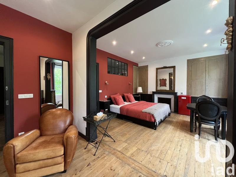 Château - 765 m² - 18 pièces