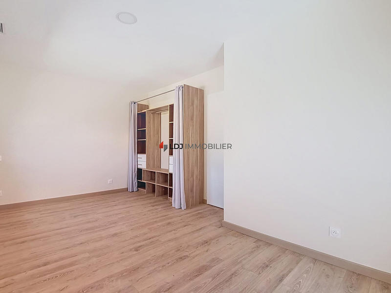 Maison - 101 m² - 5 pièces