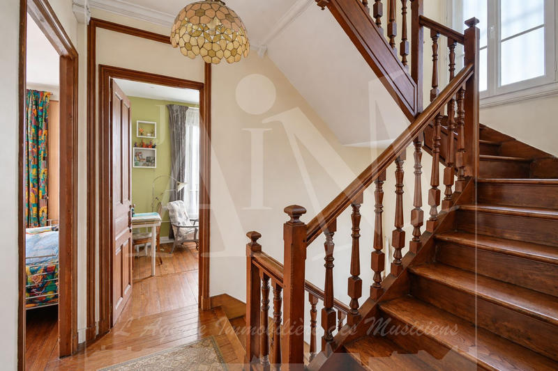 Maison - 148 m² - 7 pièces