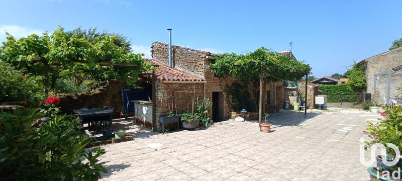 Maison de village - 320 m² - 11 pièces