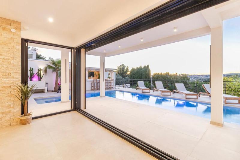 Villa - 250 m² - 7 pièces