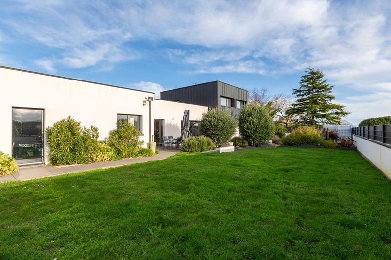 Maison - 136 m² - 4 pièces