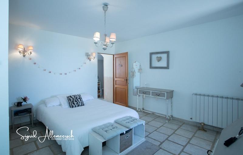 Maison - 345 m² - 10 pièces