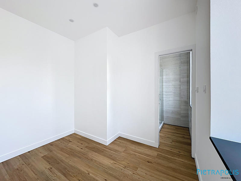 Appartement - 95 m² - 4 pièces