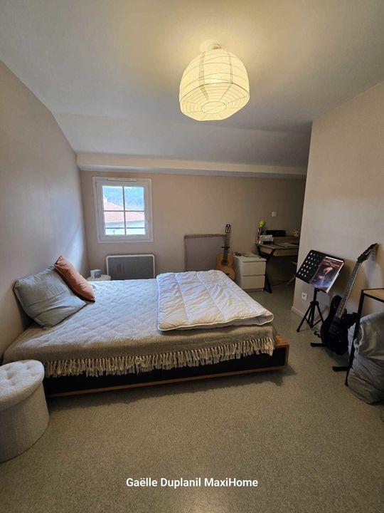 Maison - 75 m² - 5 pièces