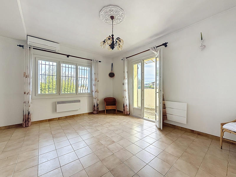 Maison traditionnelle - 158 m² - 5 pièces