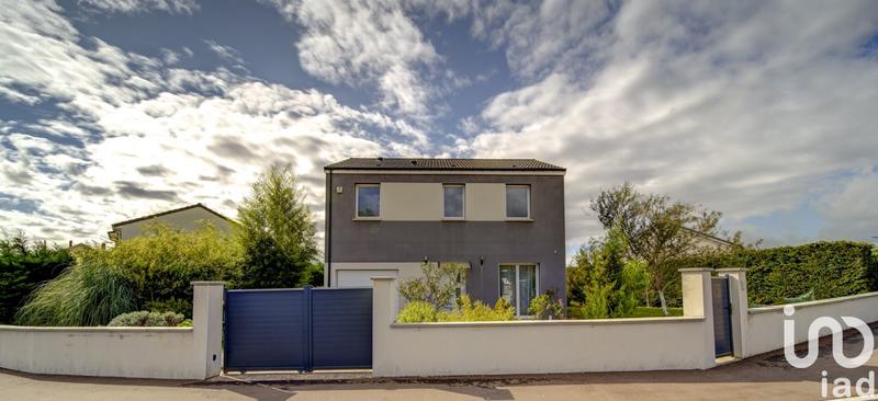 Maison - 93 m² - 5 pièces