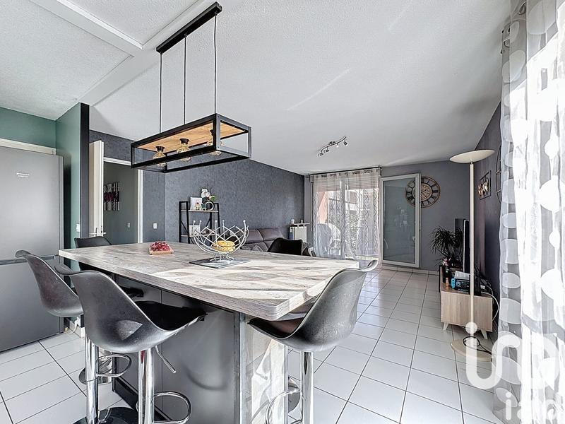 Appartement - 80 m² - 4 pièces