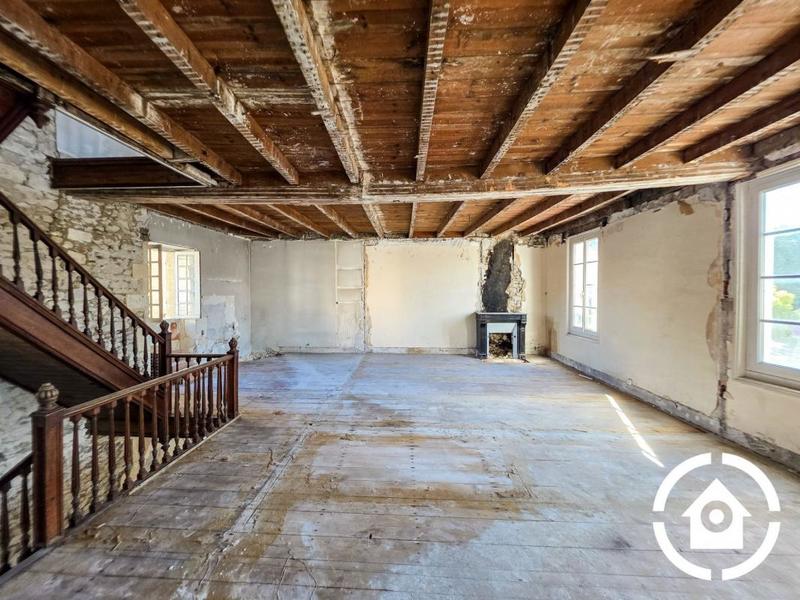 Maison - 310 m² - 8 pièces