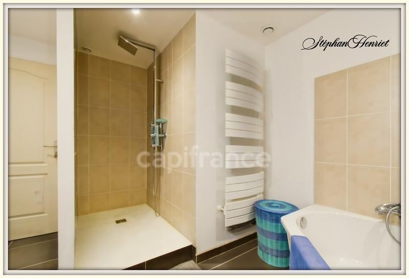 Immeuble - 210 m² - 6 pièces