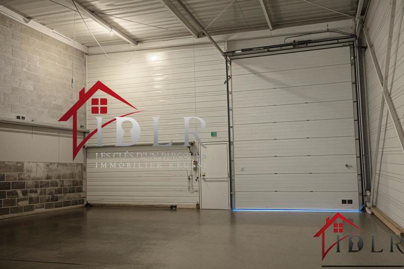 Local commercial - 2 930 m²