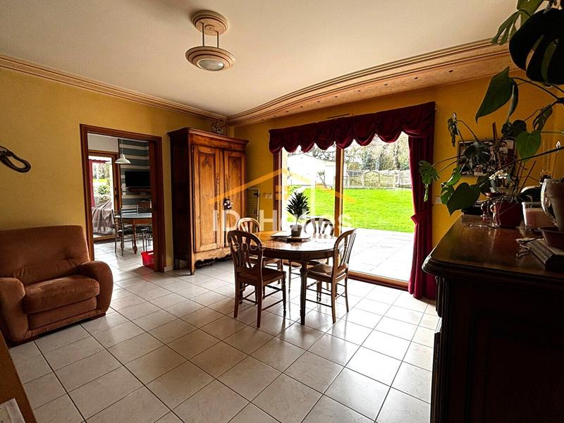 Maison - 245 m² - 10 pièces