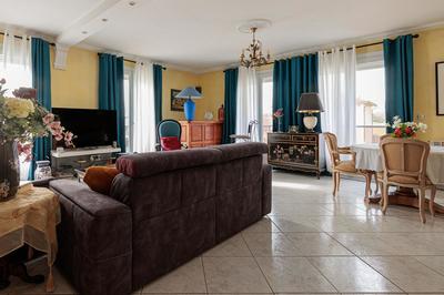 Maison - 200 m² - 6 pièces