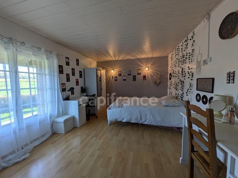 Maison - 180 m² - 7 pièces