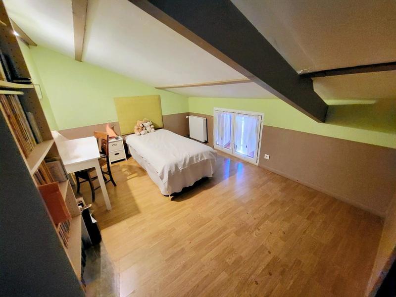 Maison - 335 m² - 14 pièces