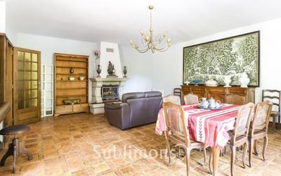 Propriété - 283 m² - 9 pièces