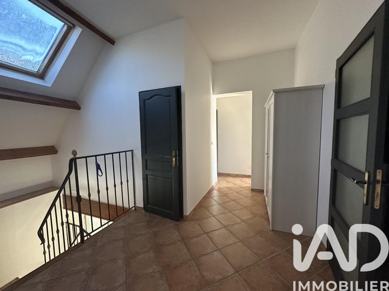Maison - 234 m² - 8 pièces