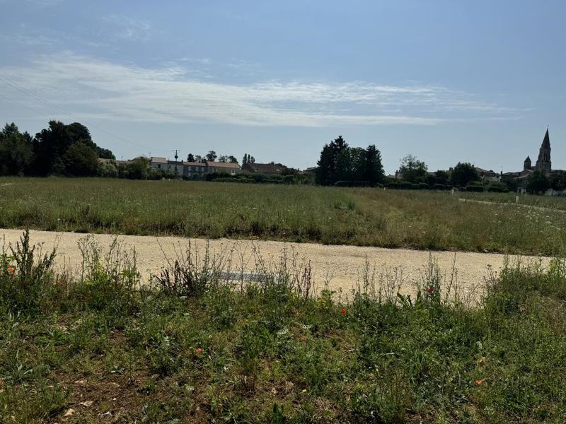Terrain constructible - 589 m²