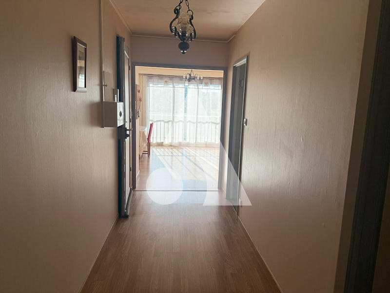 Appartement - 90 m² - 4 pièces