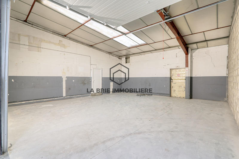 Local d'activité / Entrepôt - 70 m² - 1 pièce