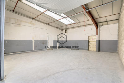 Local d'activité / Entrepôt - 70 m² - 1 pièce