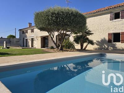 Maison - 382 m² - 12 pièces