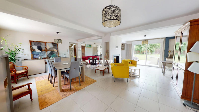 Maison ancienne - 207 m² - 7 pièces