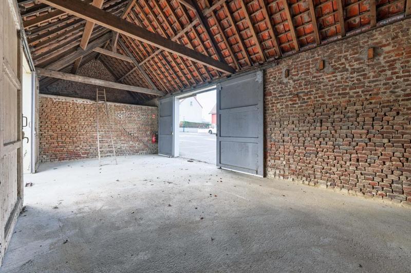 Local d'activité / Entrepôt - 71 m²