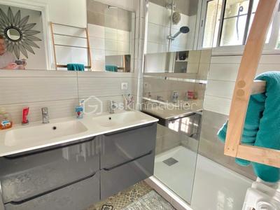 Pavillon - 133 m² - 6 pièces